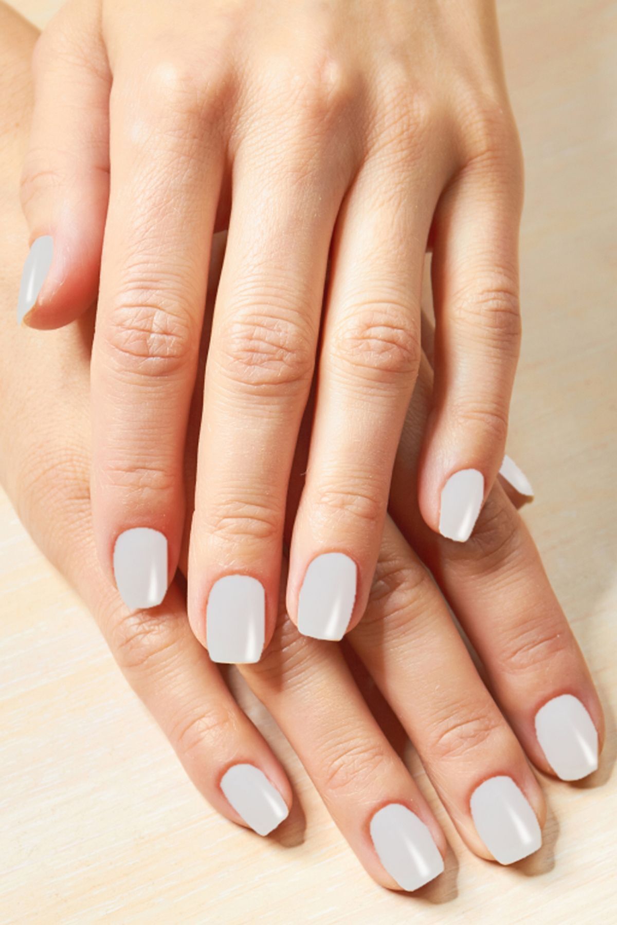 Flormar Nail Enamel Yüksek Pigmentli & Parlak Bitişli 400-