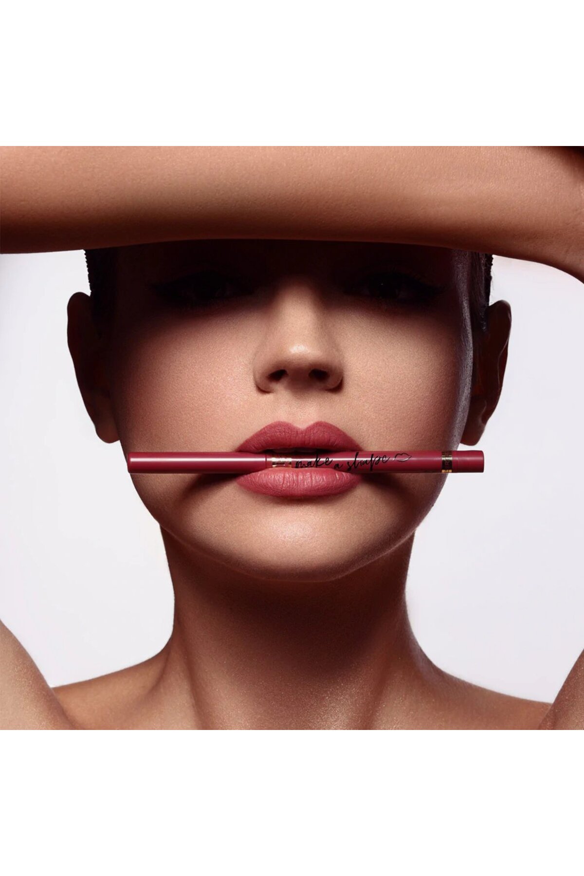AUTOMATIC LIP LINER MAKE A SHAPE MILK CANDY-
